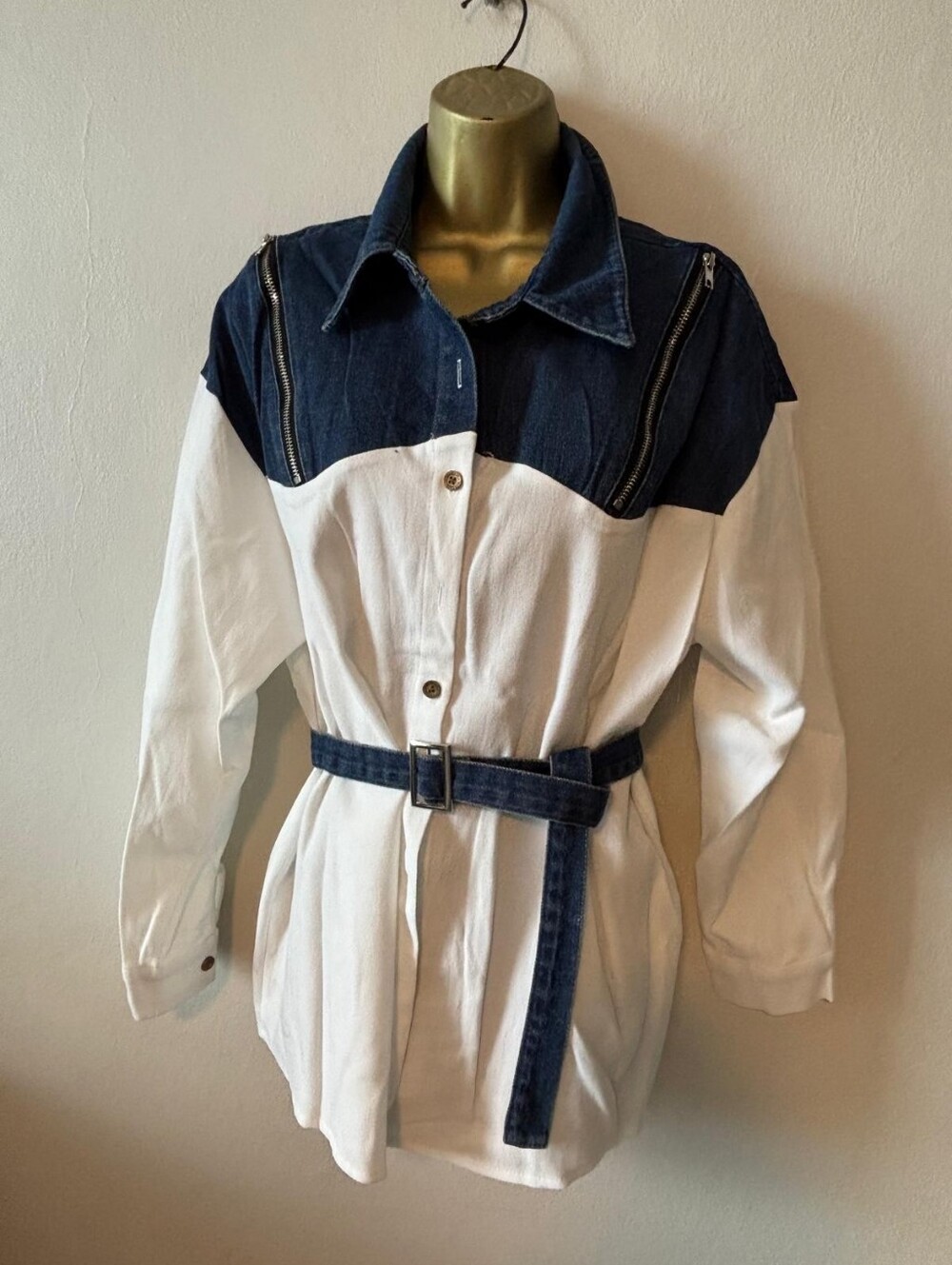 Two-Tone Denim Yoke White Button-Up Tunic with Belt